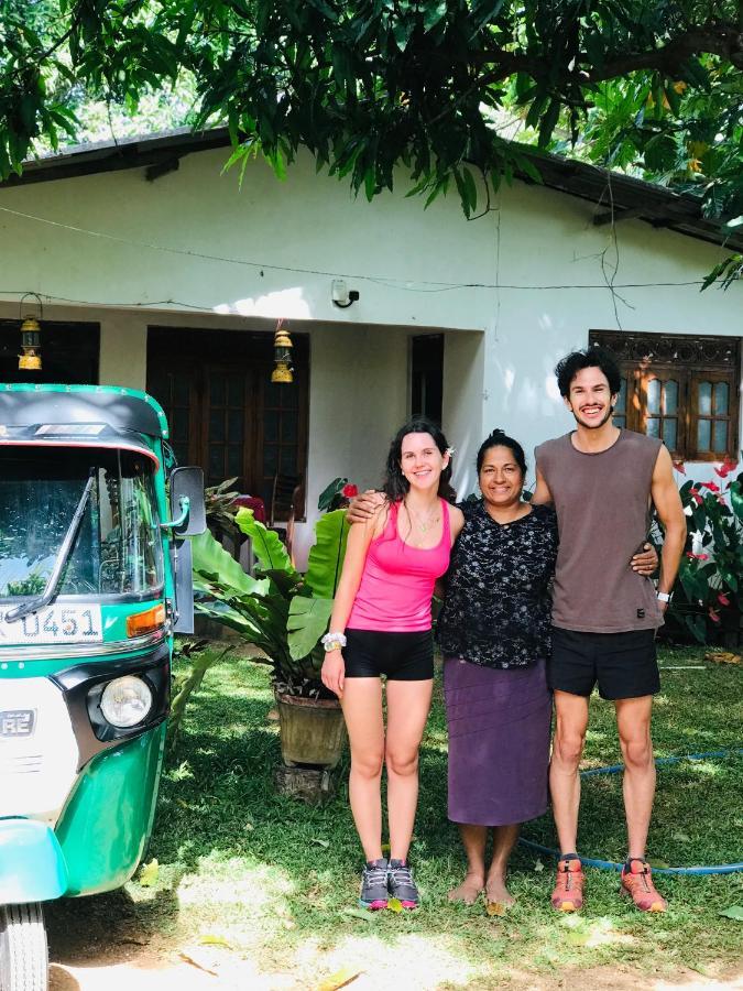 Sigiri Lakshan Home Stay 시기리야 외부 사진