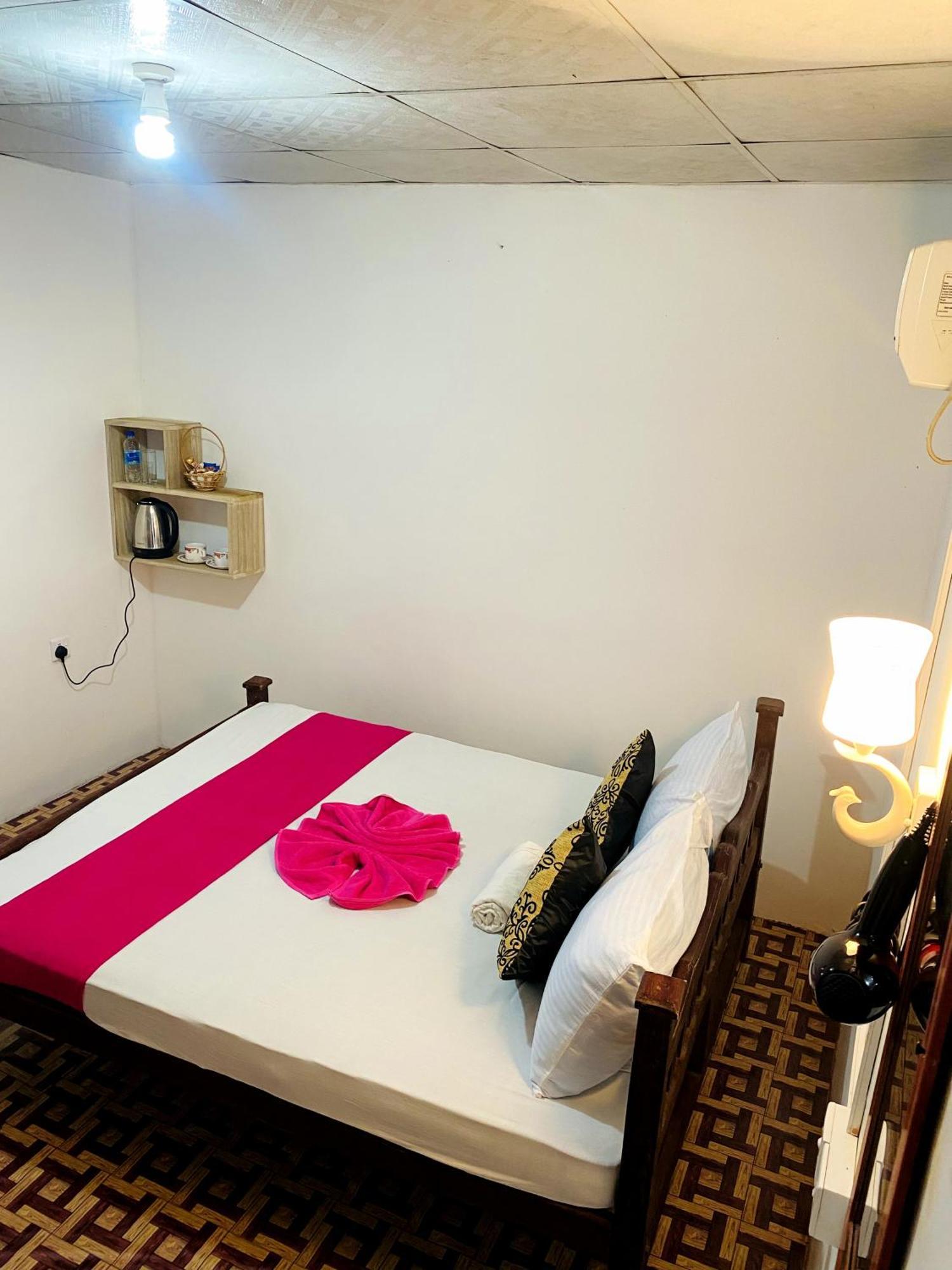 Sigiri Lakshan Home Stay 시기리야 외부 사진