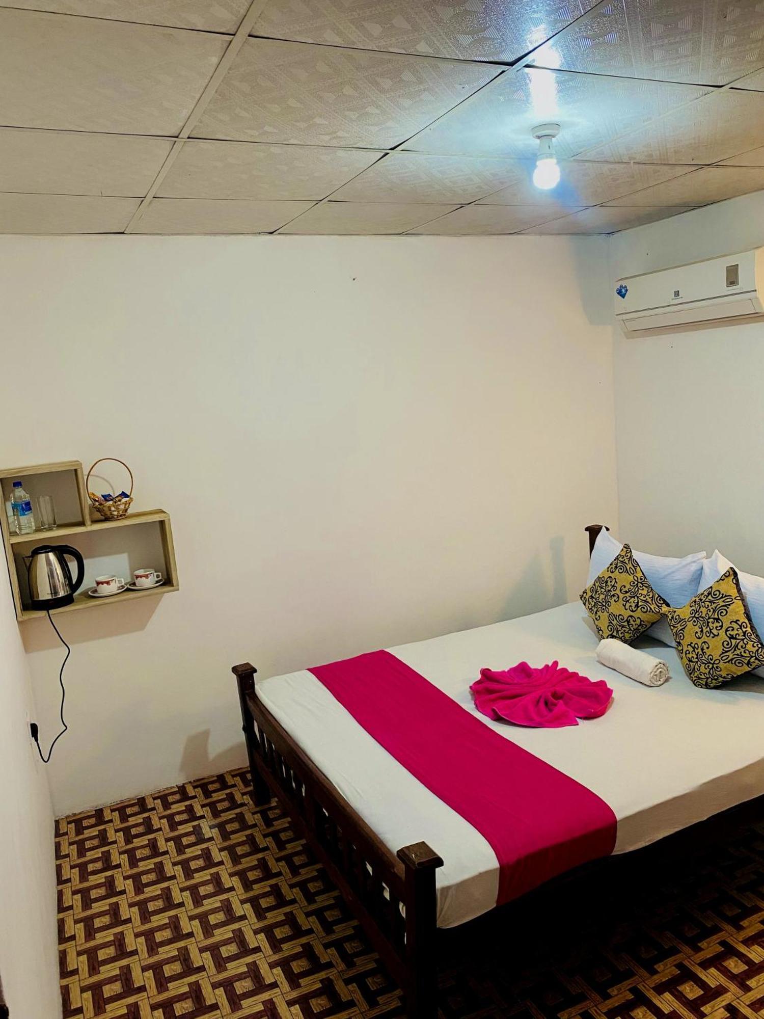 Sigiri Lakshan Home Stay 시기리야 외부 사진
